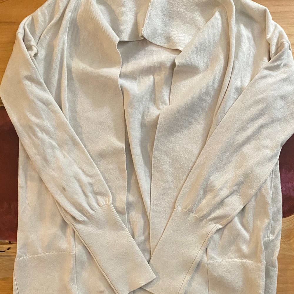Ivivva Cream Kids Sweater size 10